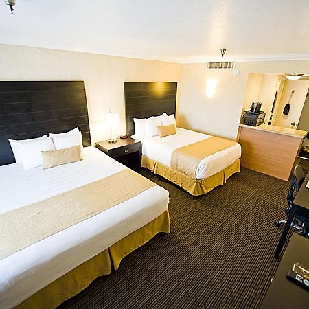 Hotel D'Lins Ontario Airport Экстерьер фото