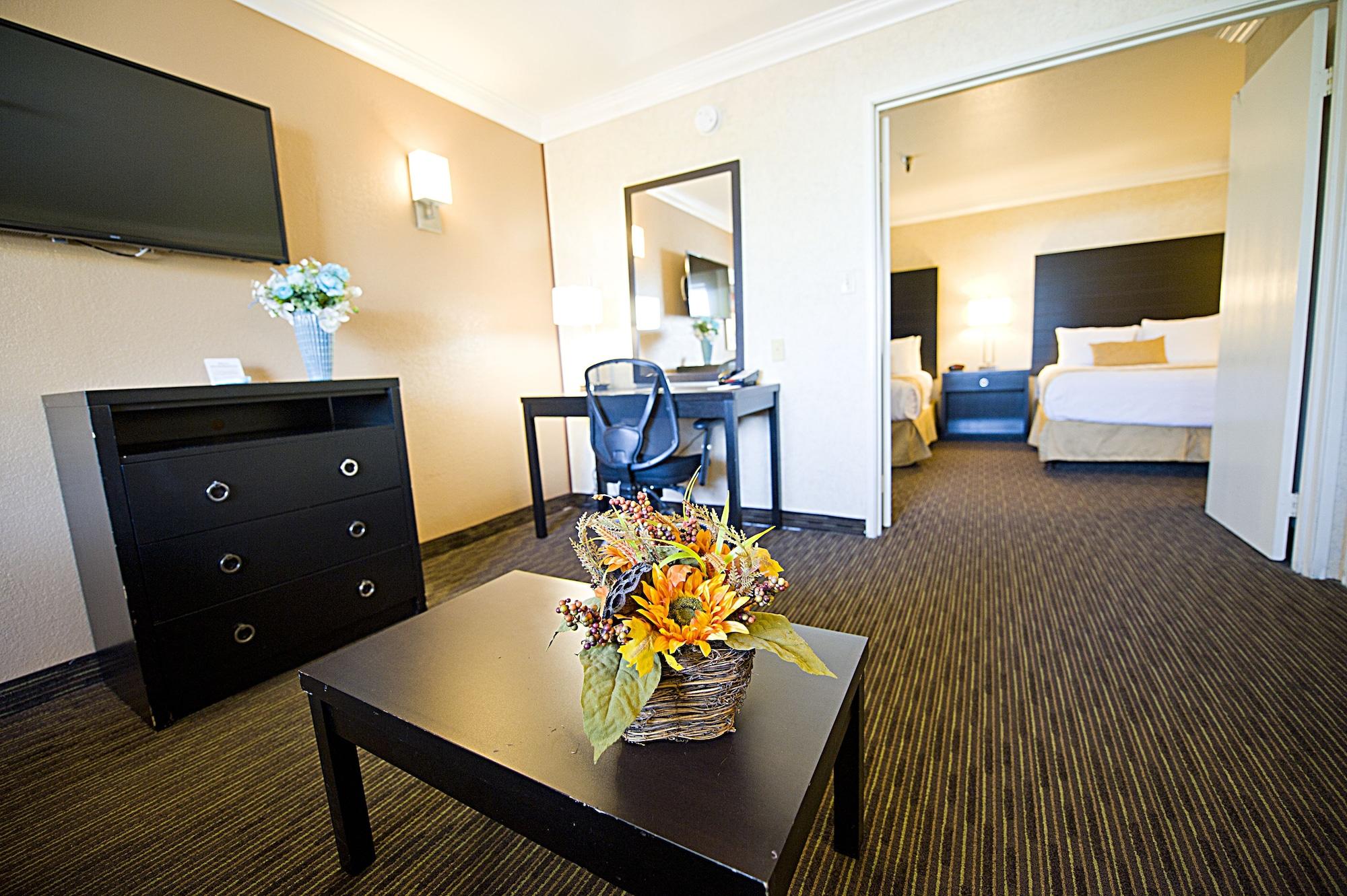 Hotel D'Lins Ontario Airport Экстерьер фото